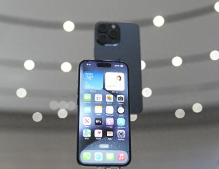 分宜Apple维修站分享买iPhone15还是华为Mate60 